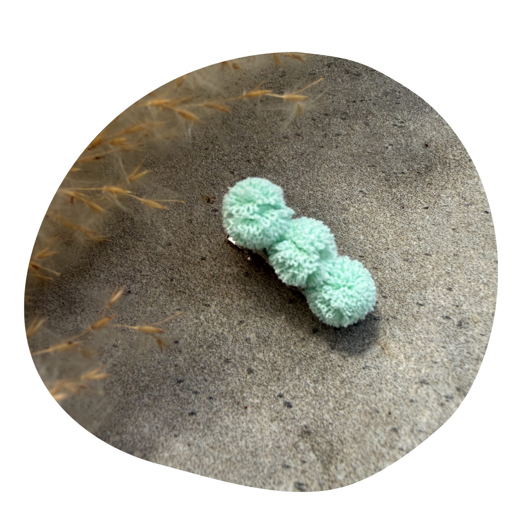 Pompom mintgroen (2 stuks) - Image 3