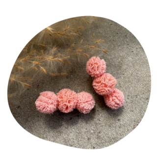 Pompom baby perzik (2 stuks)