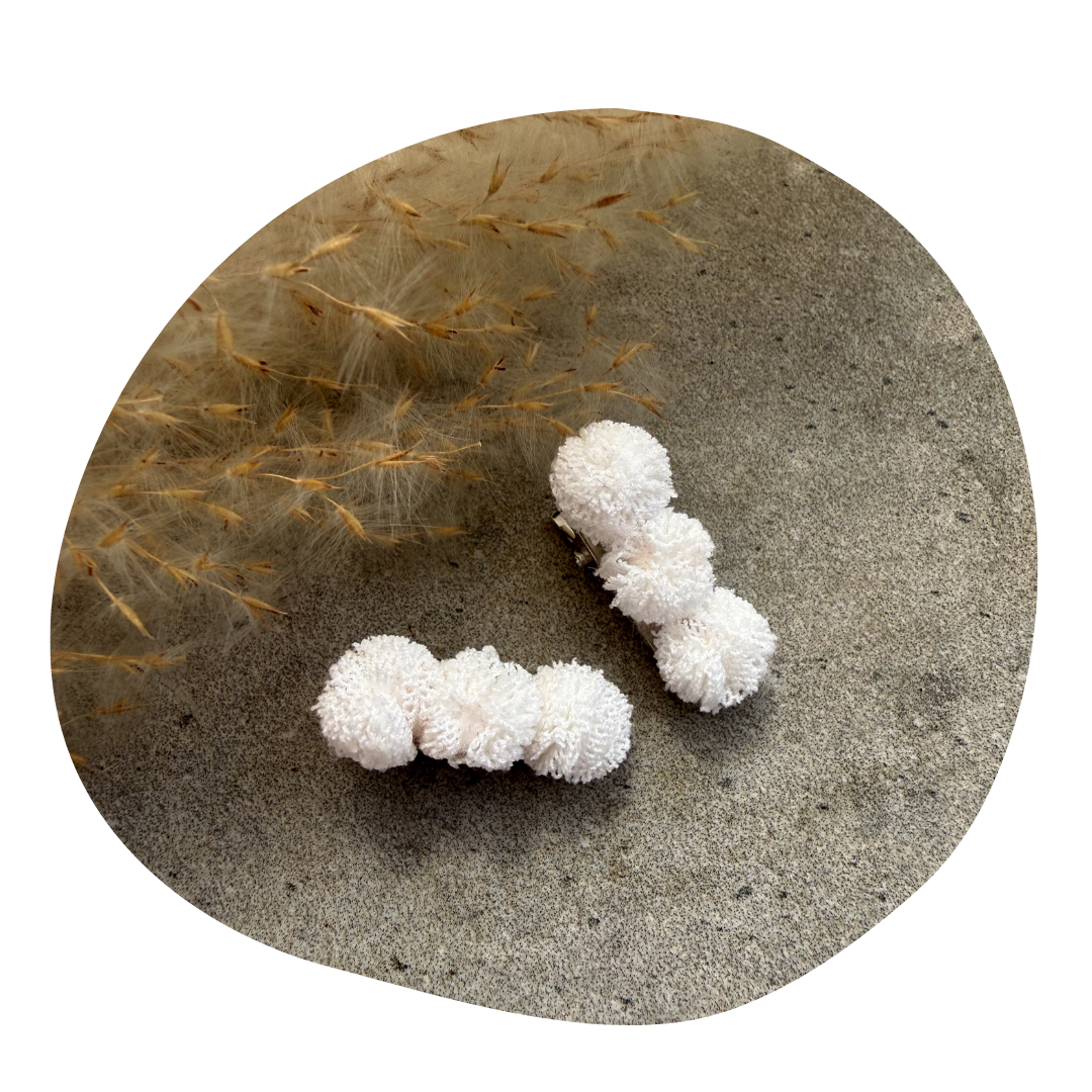 Pompom baby wit (2 stuks)