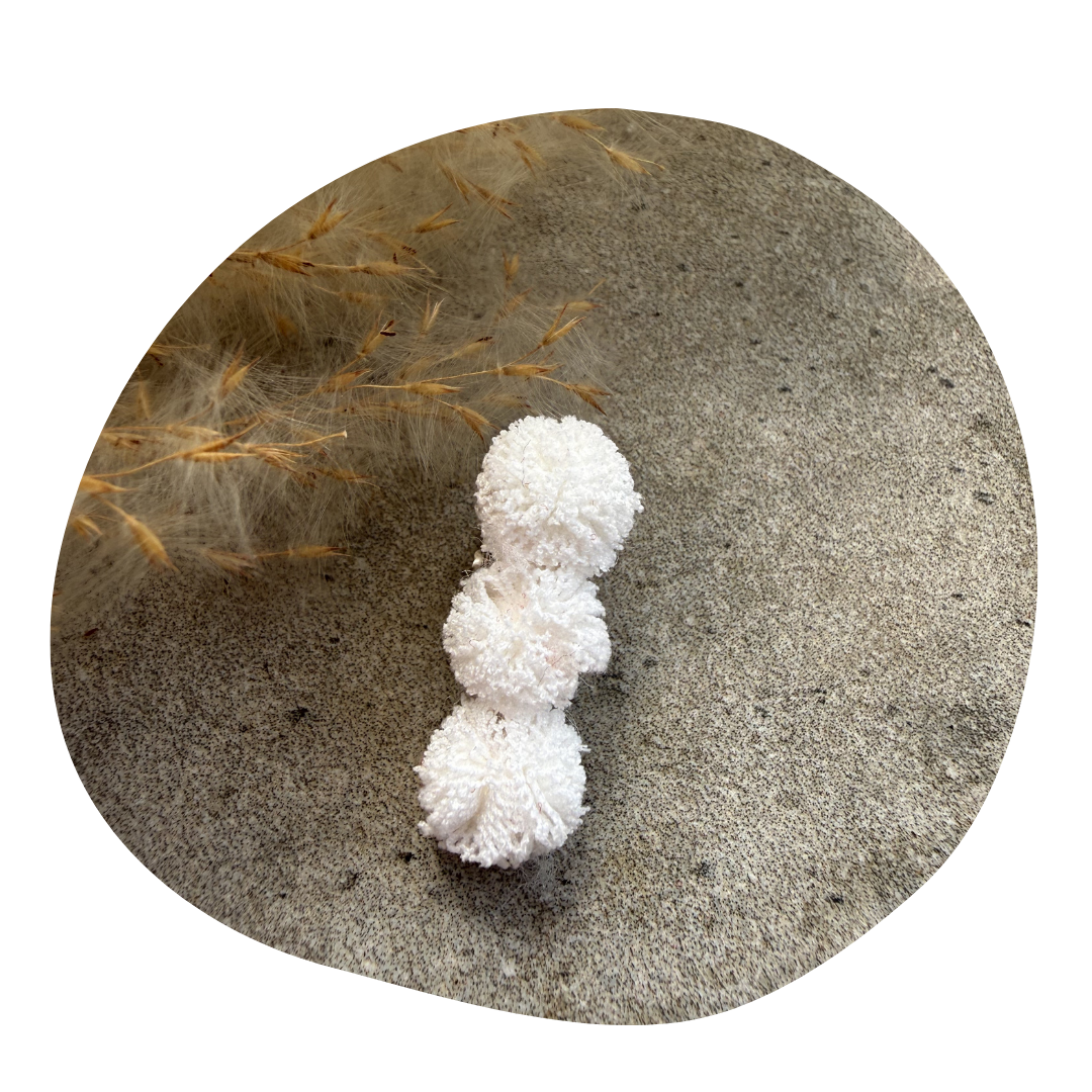 Pompom baby wit (2 stuks) - Image 3