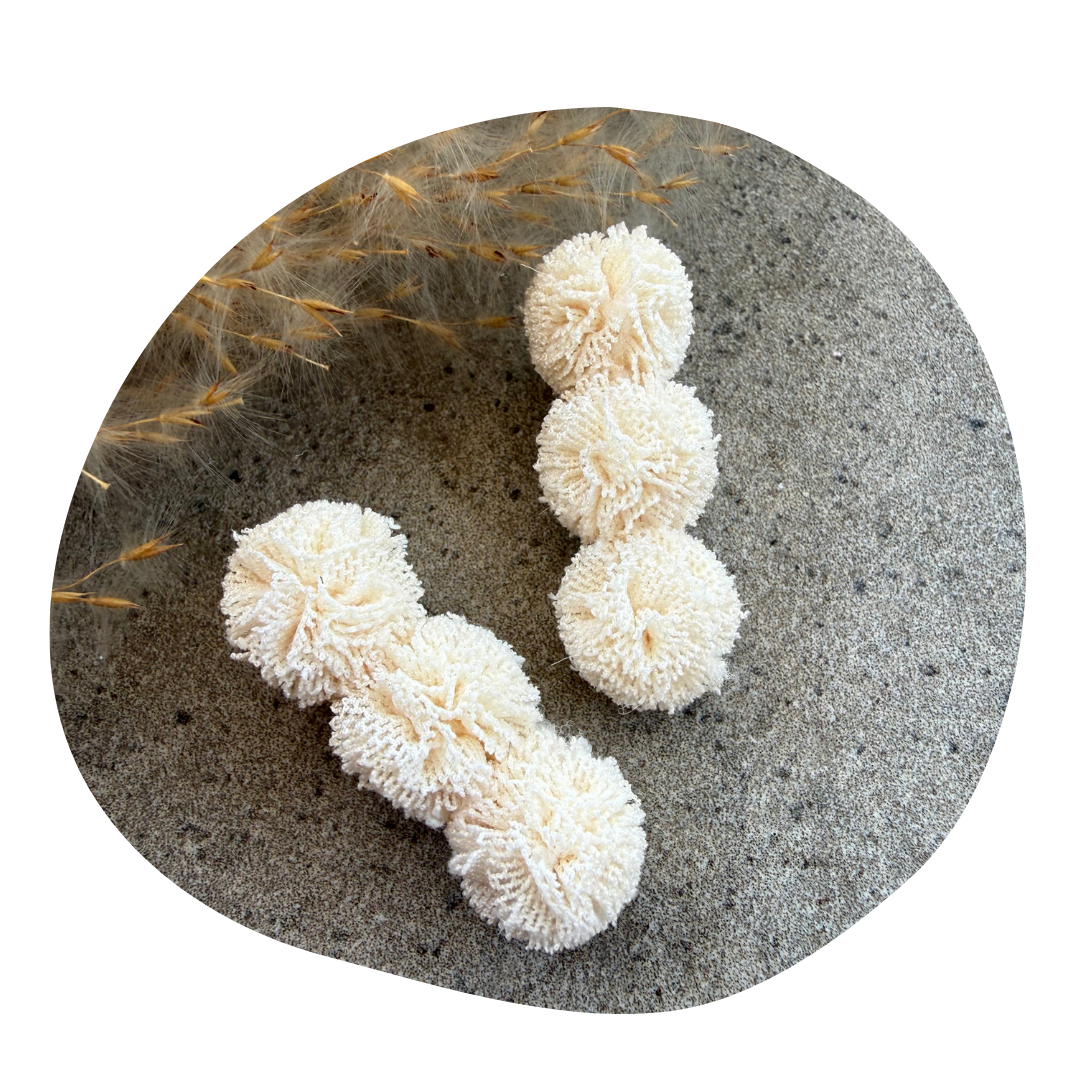 Pompom creme (2 stuks)